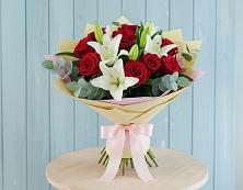 Букет цветов из:  Лилии и Розы в Дубки Одинцовского района