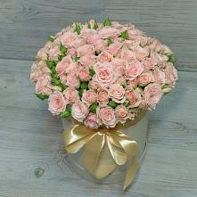 Цветочная композиция из Розы в шляпной коробке #REPLACE_PRED# Дубки Одинцовского района