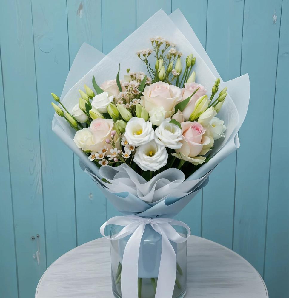 Букет цветов из: Розы и Лизиантусы в Дубки Одинцовского района