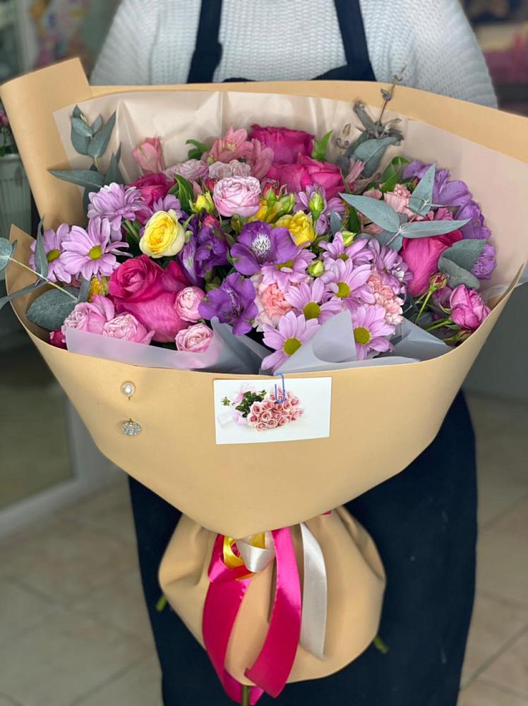 Букет цветов из: Хризантемы, Гвоздики и Альстромерии в Дубки Одинцовского района