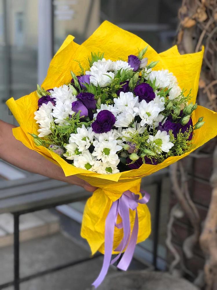 Букет цветов из: Ирисы, Хризантемы и Ромашки в Дубки Одинцовского района