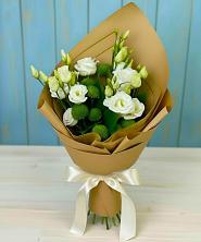 Букет цветов из:  Хризантемы и Лизиантусы в Дубки Одинцовского района