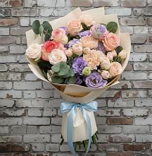 Букет цветов из:  Розы, Лизиантусы и Гвоздики в Дубки Одинцовского района