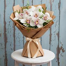 Букет цветов из:  Орхидеи и Розы в Дубки Одинцовского района