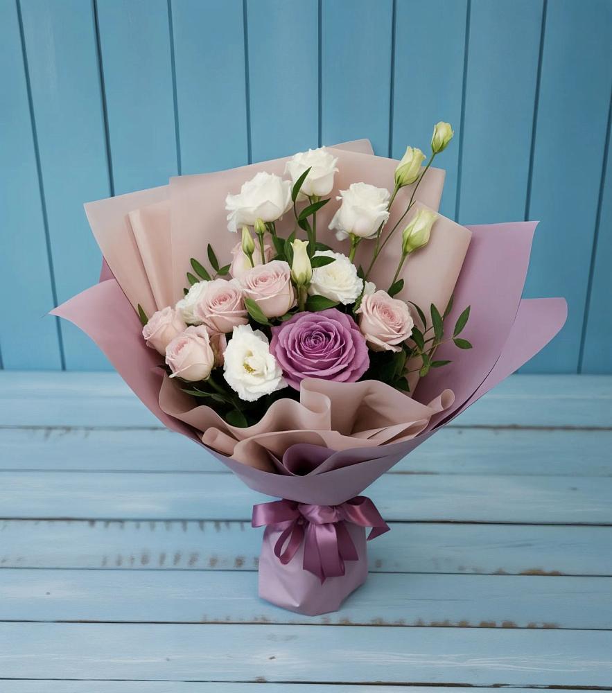 Букет цветов из: Розы и Лизиантусы в Дубки Одинцовского района